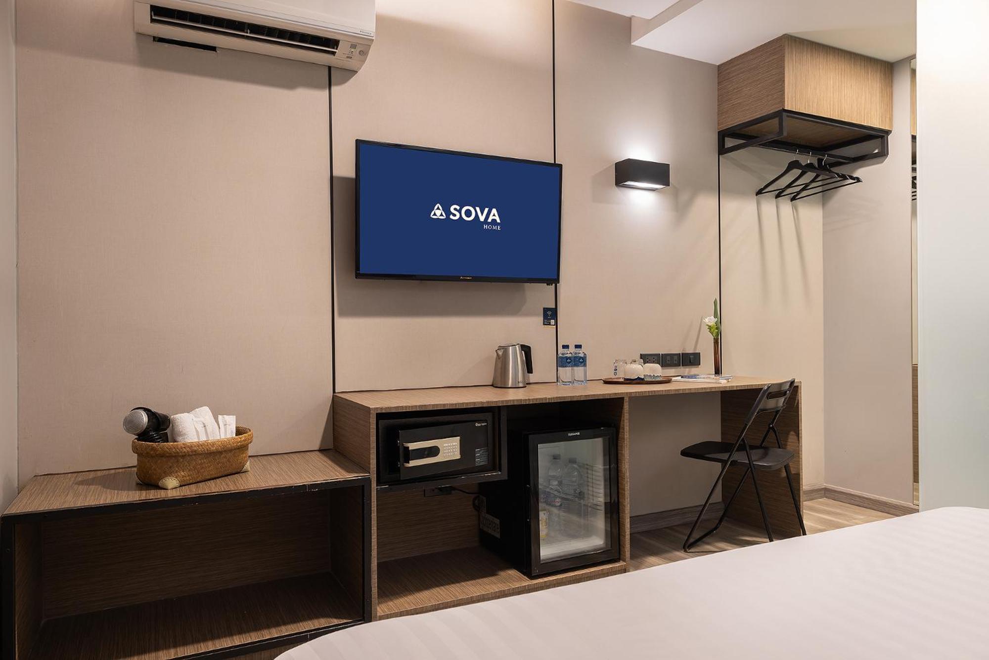 Sova Hotel Bangkok Exterior photo