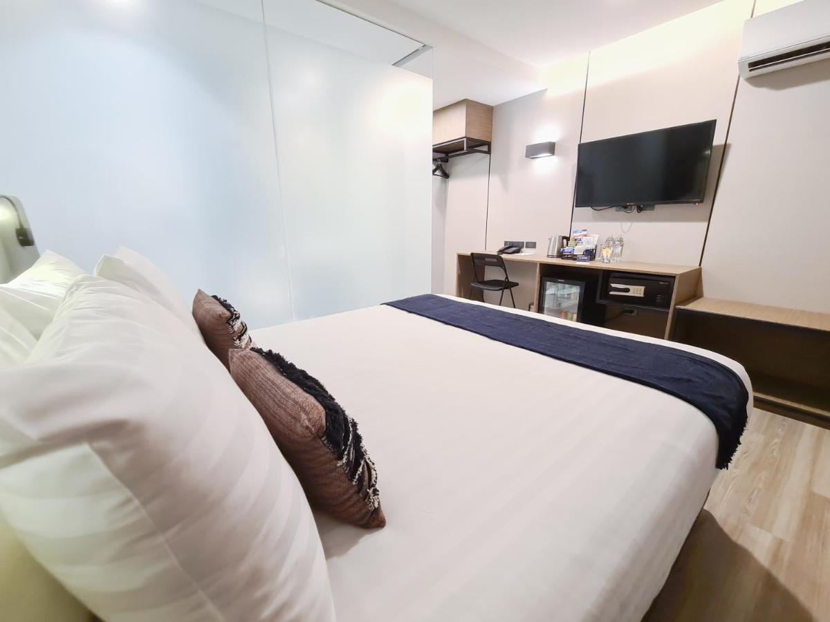 Sova Hotel Bangkok Exterior photo